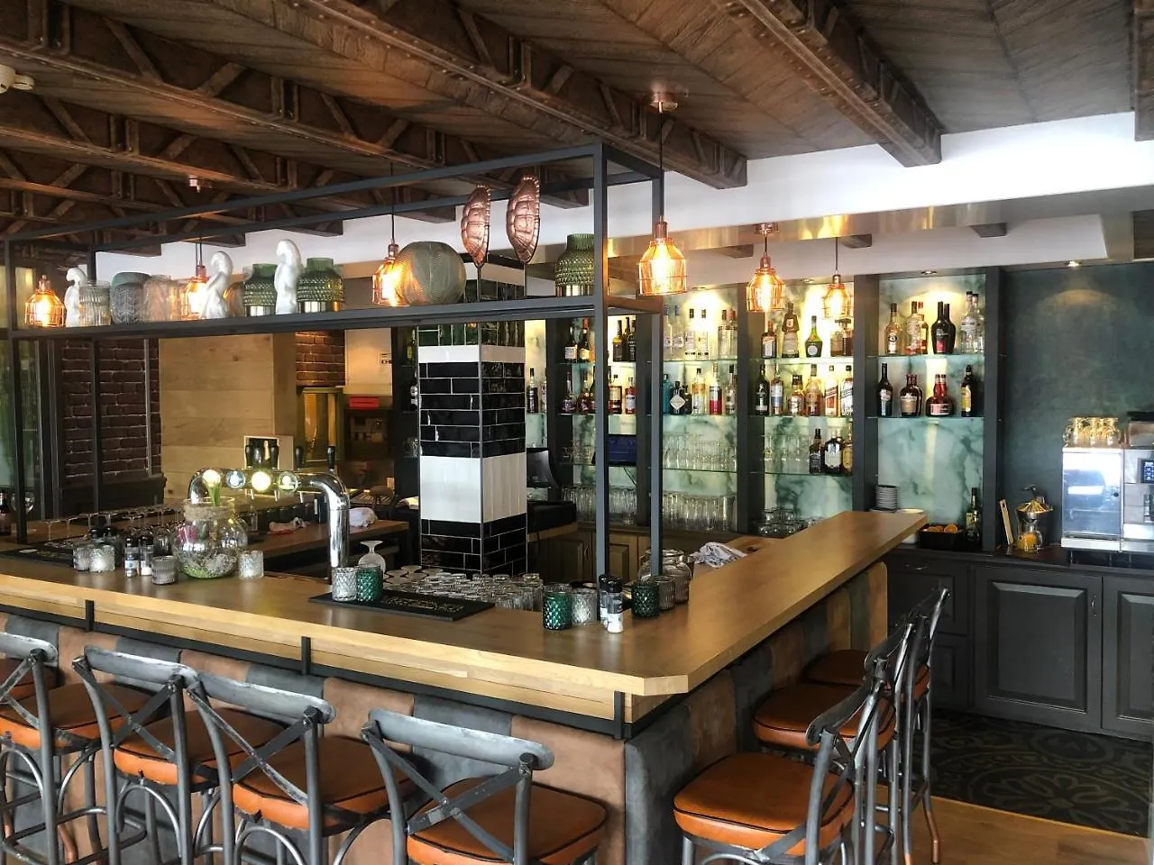 Hotel Restaurant De Jonge Heertjes Aalsmeer 3*,  Países Bajos